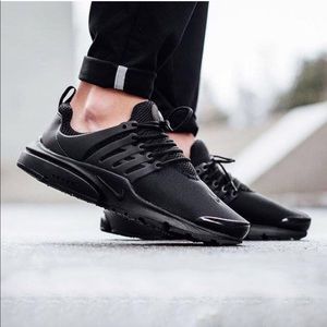 All black nike presto running shoes